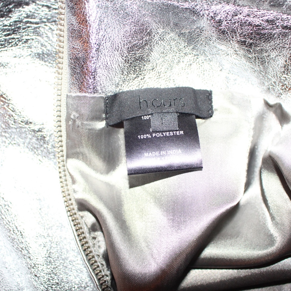 HOURS TEXURED SILVER METALLIC MINI SKIRT - Picture 6 of 6